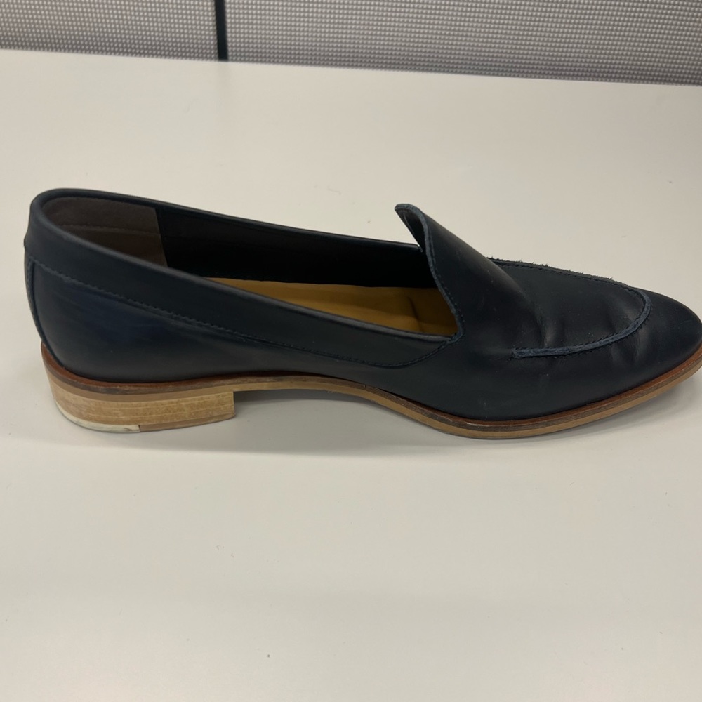 Everlane Loafers - good condition! Very soft leather and classic style
